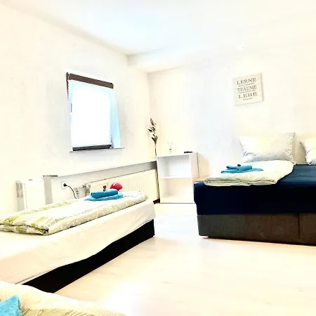 Monteur Apartment Διαμέρισμα *